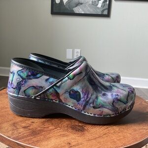 Dansko EU 38 Gray/Multi